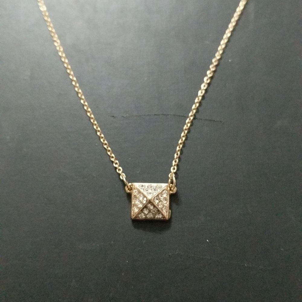 Marilyn Schiff Gold Tone Pave Pyramid Rhinestone Statement Necklace 50$